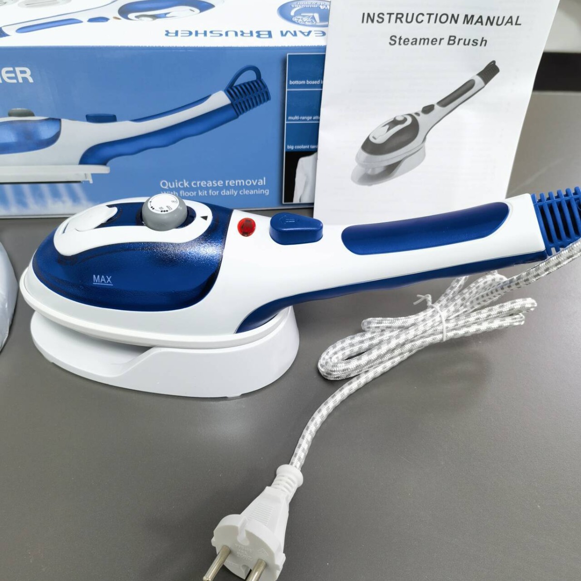 Cross-border handheld steam brush ceramic soleplate garment steamer 800W thermostatic iron 2-in-1 portable steam ironing brush