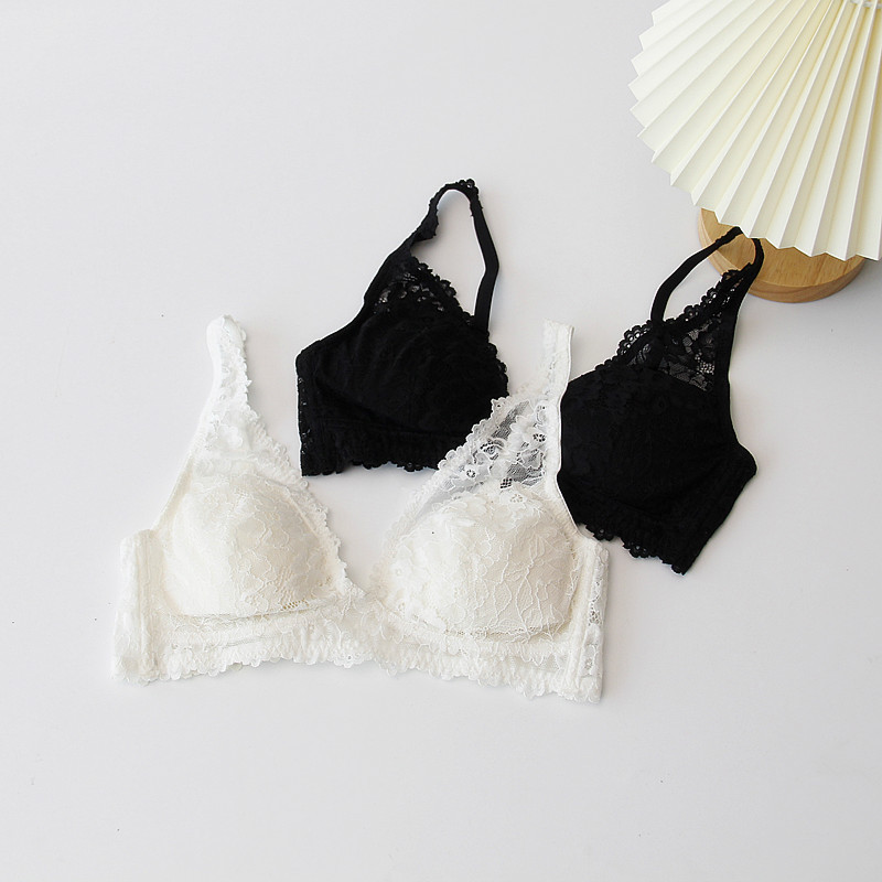 Wholesale knitted small chest silk underwear thin small mulberry silk without steel ring bra lace underwear set bra