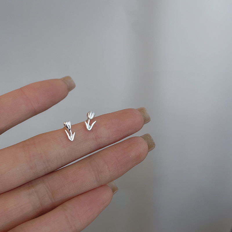 2025 新しいイヤリングデザインニッチハイエンド日常多用途ファッションイヤリング卸売 925 シルバーイヤリング女性のための|undefined