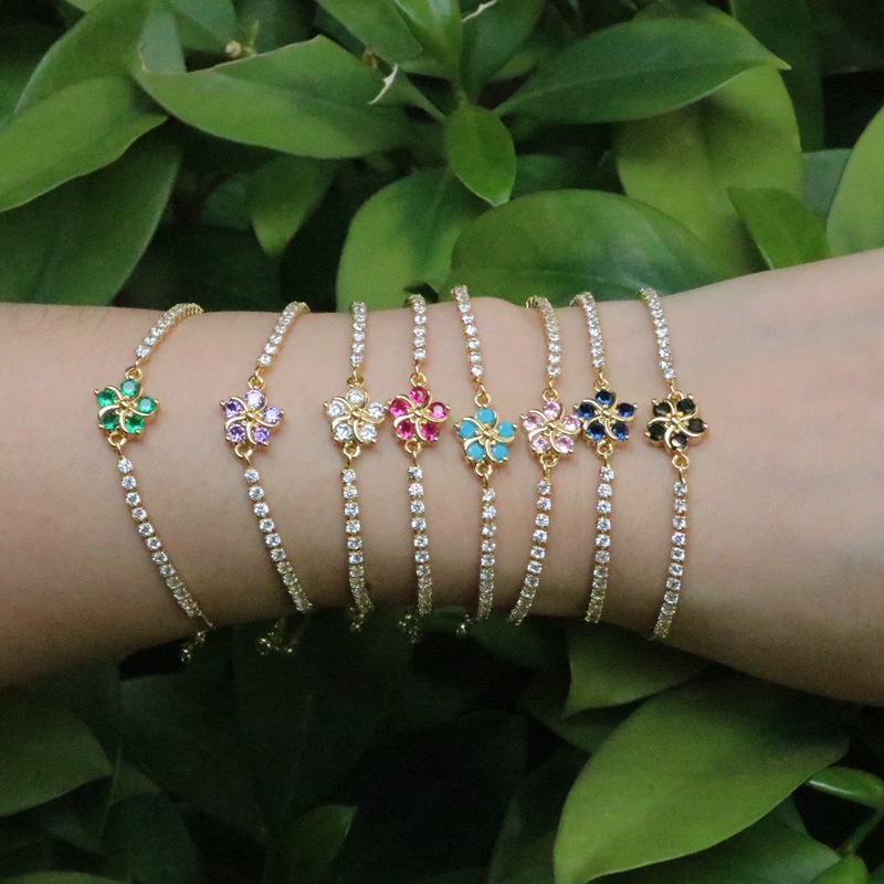 Simple Copper Micro-inlaid Zircon Colorful Flower Adjustable Bracelet display picture 2