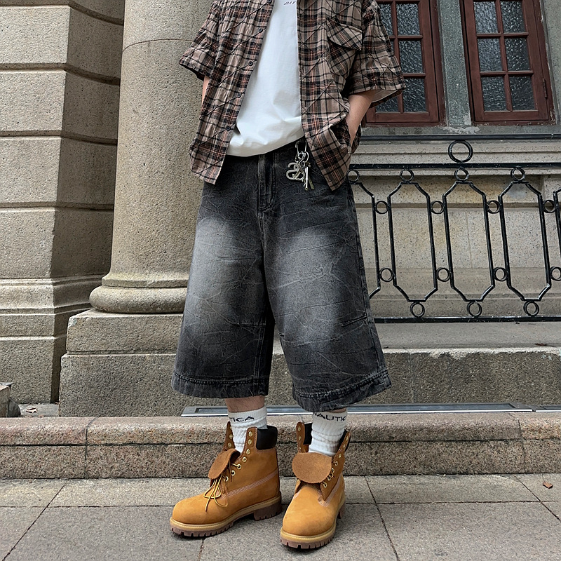 Washed Vintage Distressed Black and Gray Denim Shorts for Men, Trendy and Handsome Summer Loose Wide-Leg Knee-Length Cropped Pants