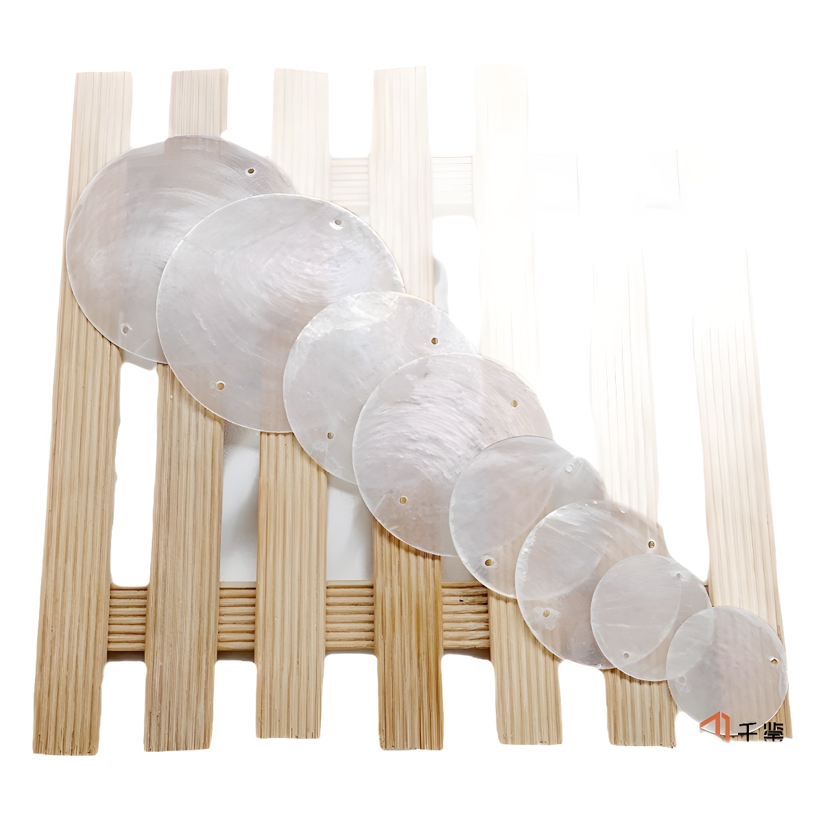 Manufacturer direct sales B material Indonesian shell sheet natural transparent wind chime lighting shell wedding props mica sheet wedding