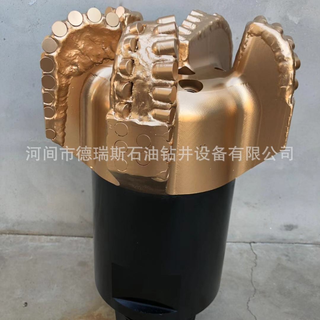 德瑞斯 8 1/2"（215.9mm)复合片钻头钢体可用于平行定向井