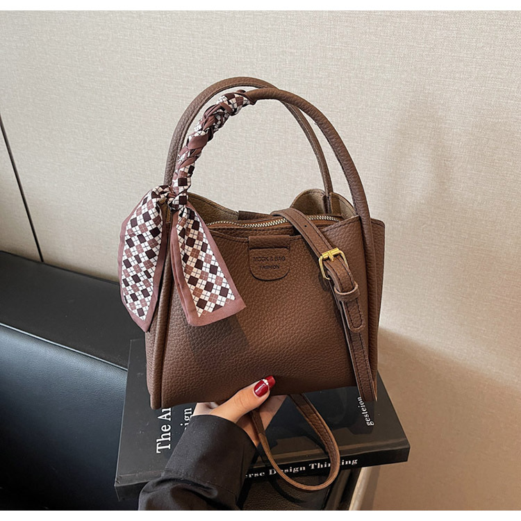 This year, the popular hand-held bucket bag for women in 2025 is a new, fashionable and simple single-shoulder small handbag that is versatile for commuting undefined