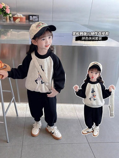 �羳��ͯ�����¿ͨ���b��Ů���������ӽq�l���lѝ�r�Ѓɼ���
