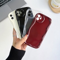 ネットで話題のiPhone16用スマホケース、クリーム色のTPU素材、耐衝撃、iPhone15にも対応する保護ケース