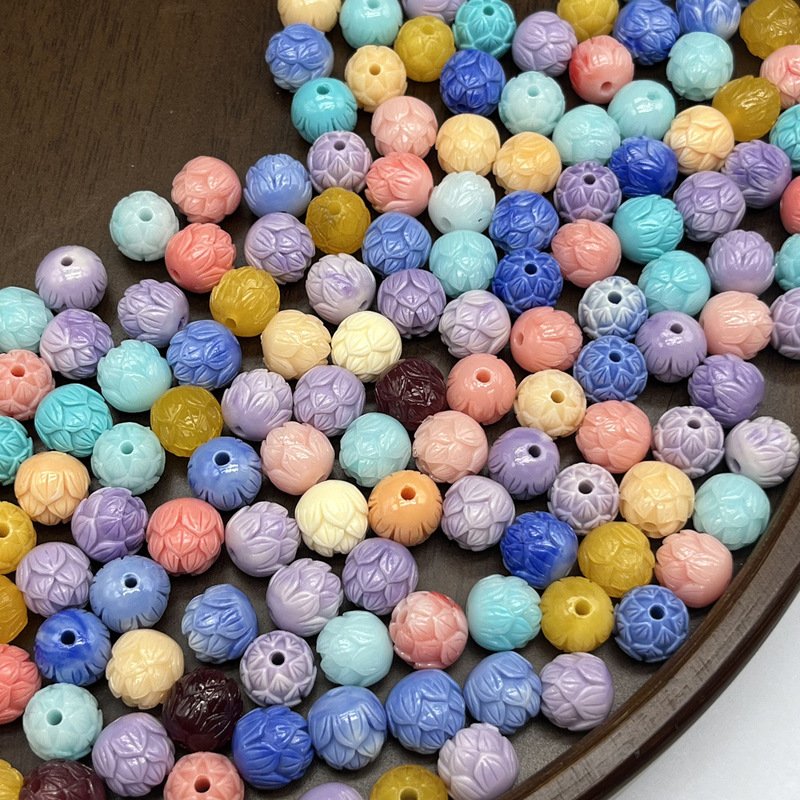 Imitation Coral (Pressed Shell Powder) Flower-Shaped Beads with a Central Hole, Handmade Beading Materials, Wholesale Beads