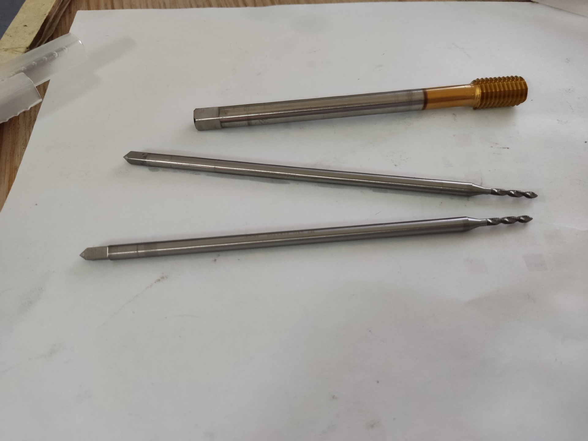 加长加粗柄M2.5X0.45螺旋丝攻