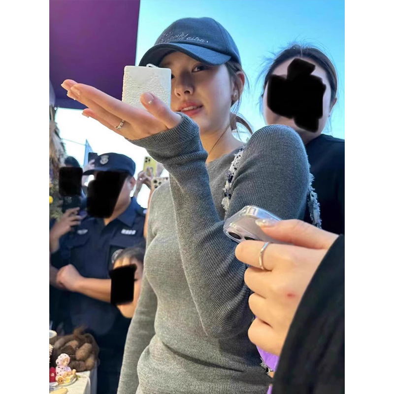 露思同款秋冬圆领显瘦舒适温柔风百搭包芯纱纯色针织打底衫长袖|undefined