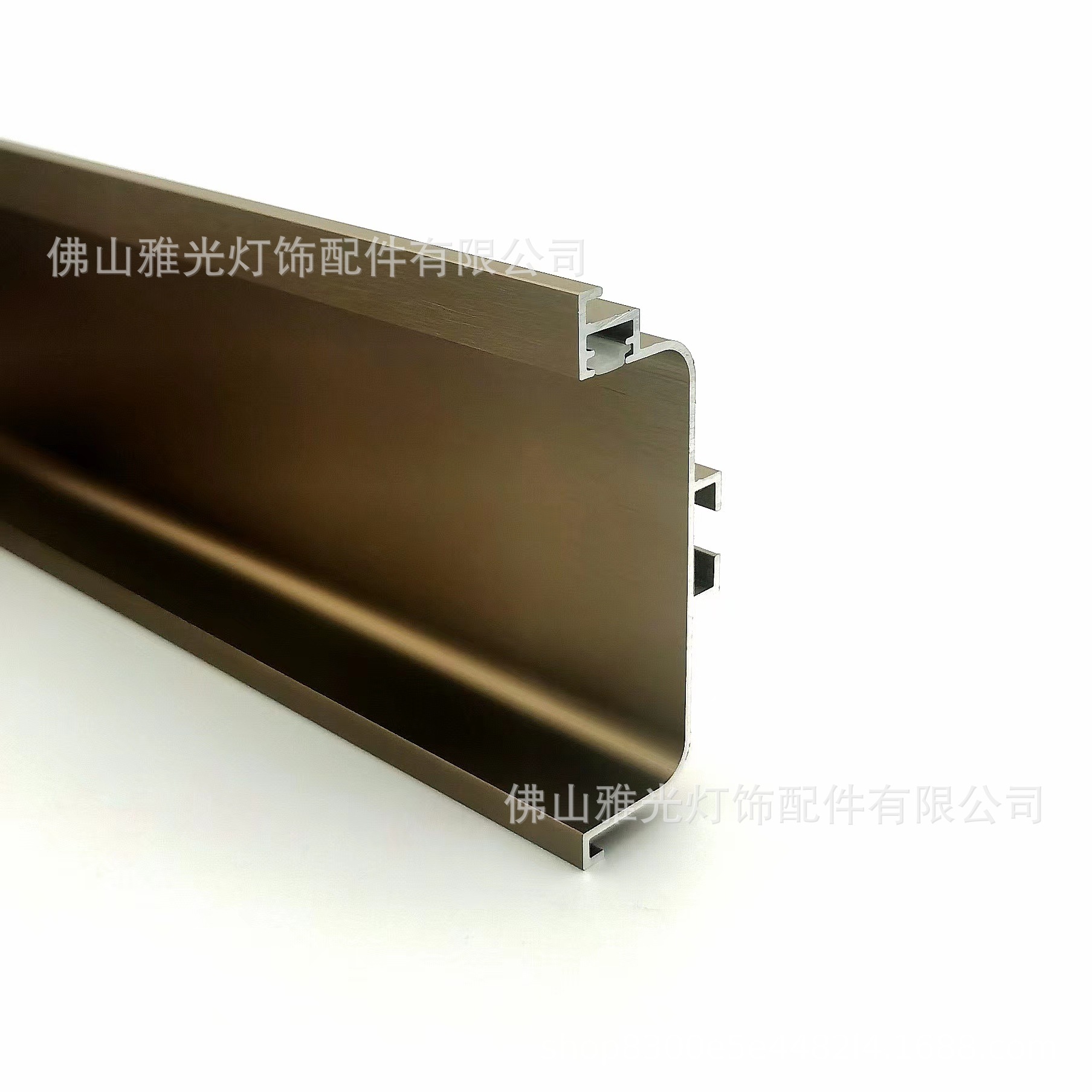 중간 캐비닛 청동: 3 M/분기