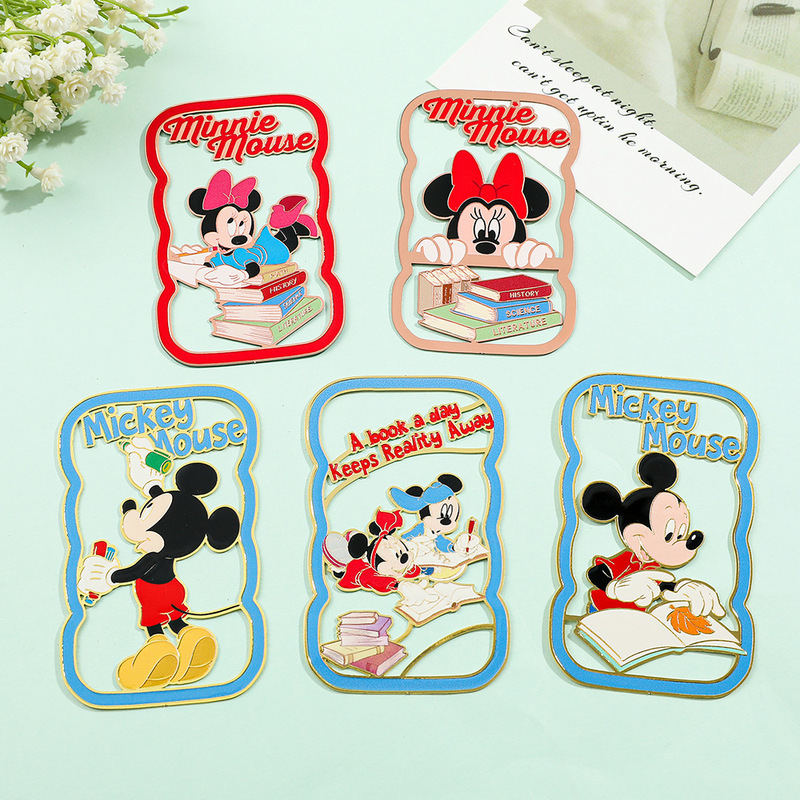 New exquisite cute Mickey Minnie metal bookmark exquisite gift for fans New exquisite cute Mickey Minnie metal bookmark exquisite gift for fans