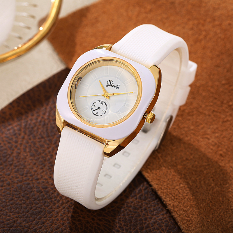 High-value ladies watch simple fashion Joker sugar quartz watch silicone strap foreign trade hot wholesale