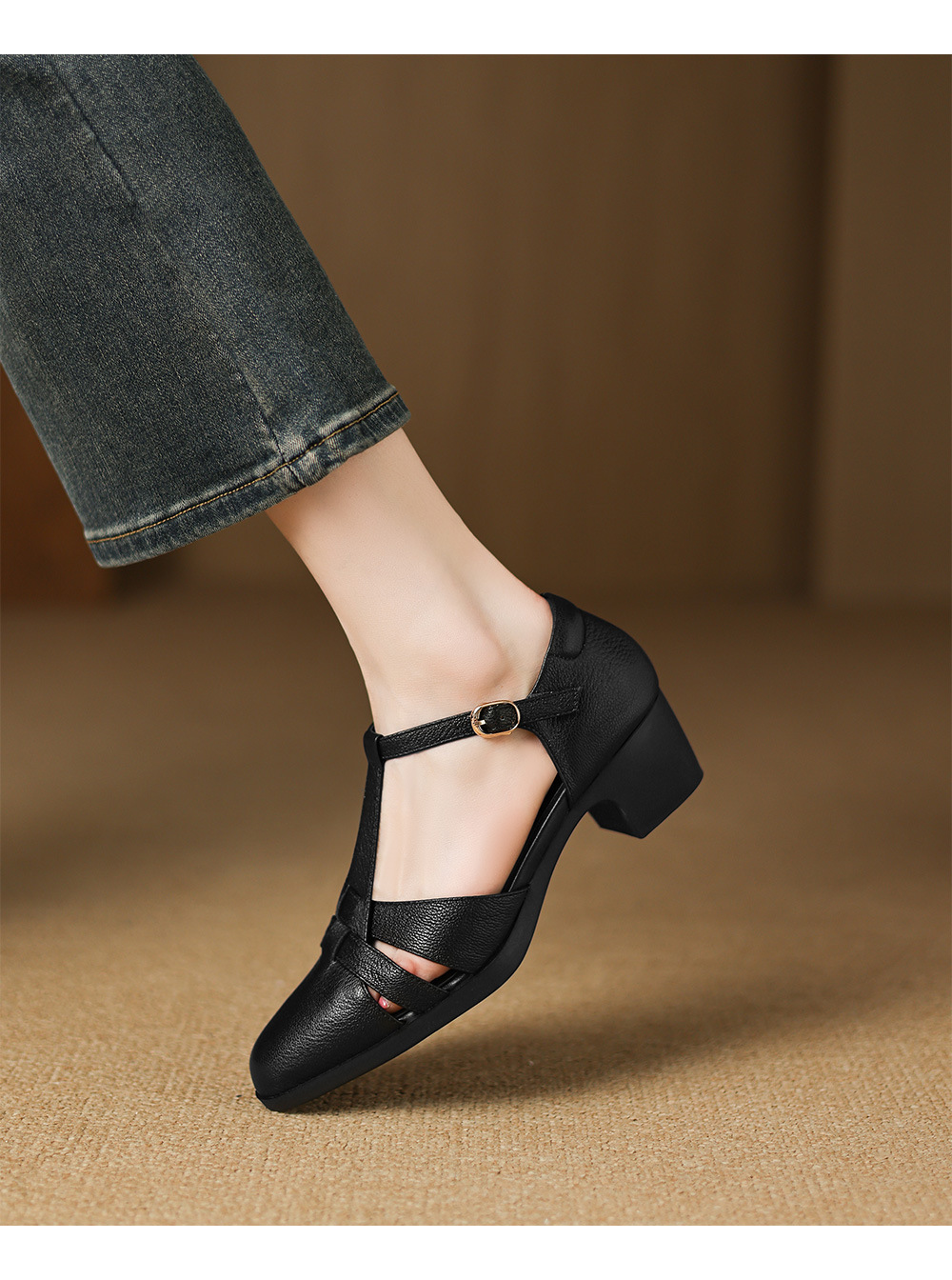 Sandal nữ gót vuông quai ngang phong cách La Mã, đế rỗng, dệt chéo khóa T — đen chi tiết 16
