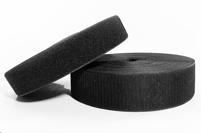 Blanco y negro en stock nylon mezclado velcro gancho superficie lana superficie pegajosa hebilla con color Burr pegamento-libre corte tipo de perforación