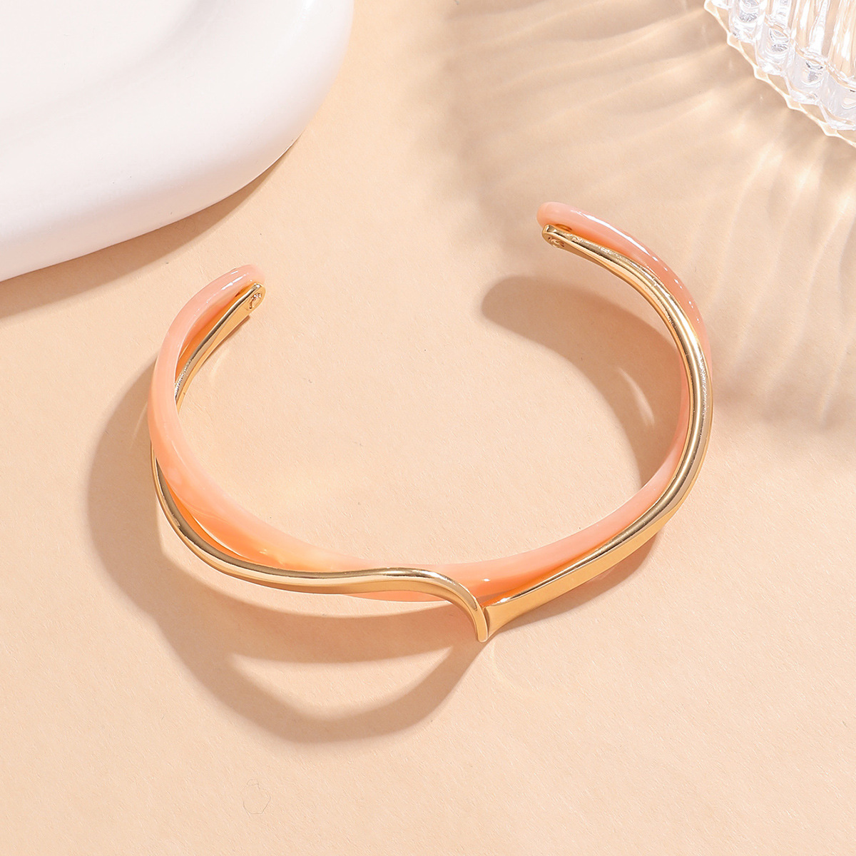 Europa y los Estados Unidos explotaron transfronterizos alta sensación de brazalete de geometría de zircón universal ligero de lujo nicho sensación de diseño pulsera joyería al por mayor