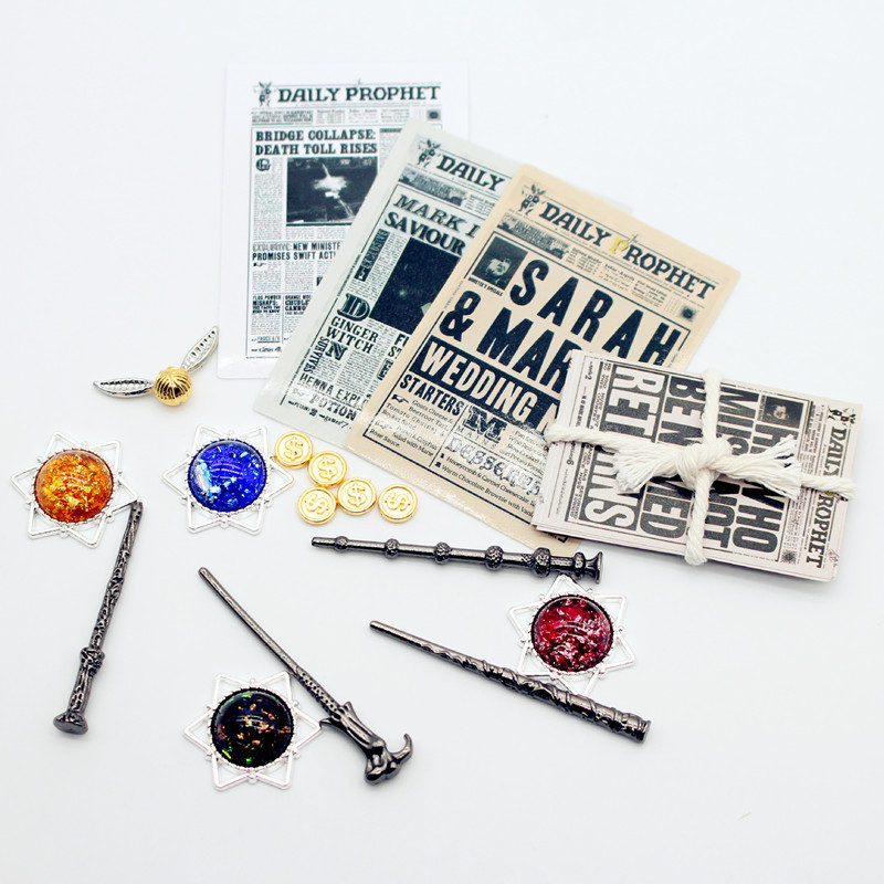 Dollhouse Doll House Prophecy Newspaper Wand Flying Thief Retro Halloween Scene Artificial Miniature Prop Model