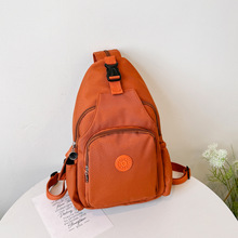 时尚百搭双肩包女包2025新款胸包女士小背包轻便单肩包尼龙斜挎包