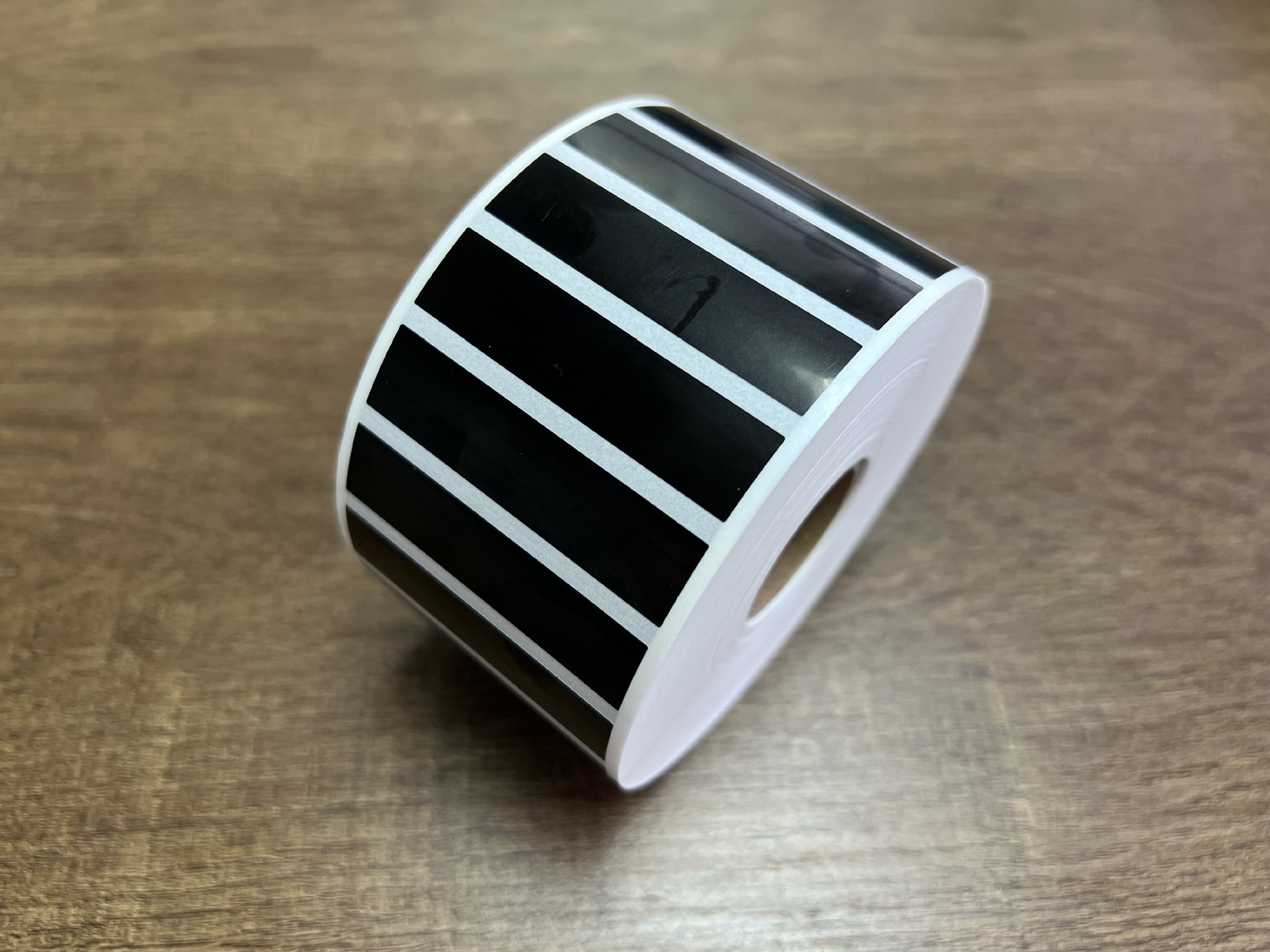 供应瓦房店市FASSON太阳能光伏电池组件PET哑银标签140*40MM*2.5K