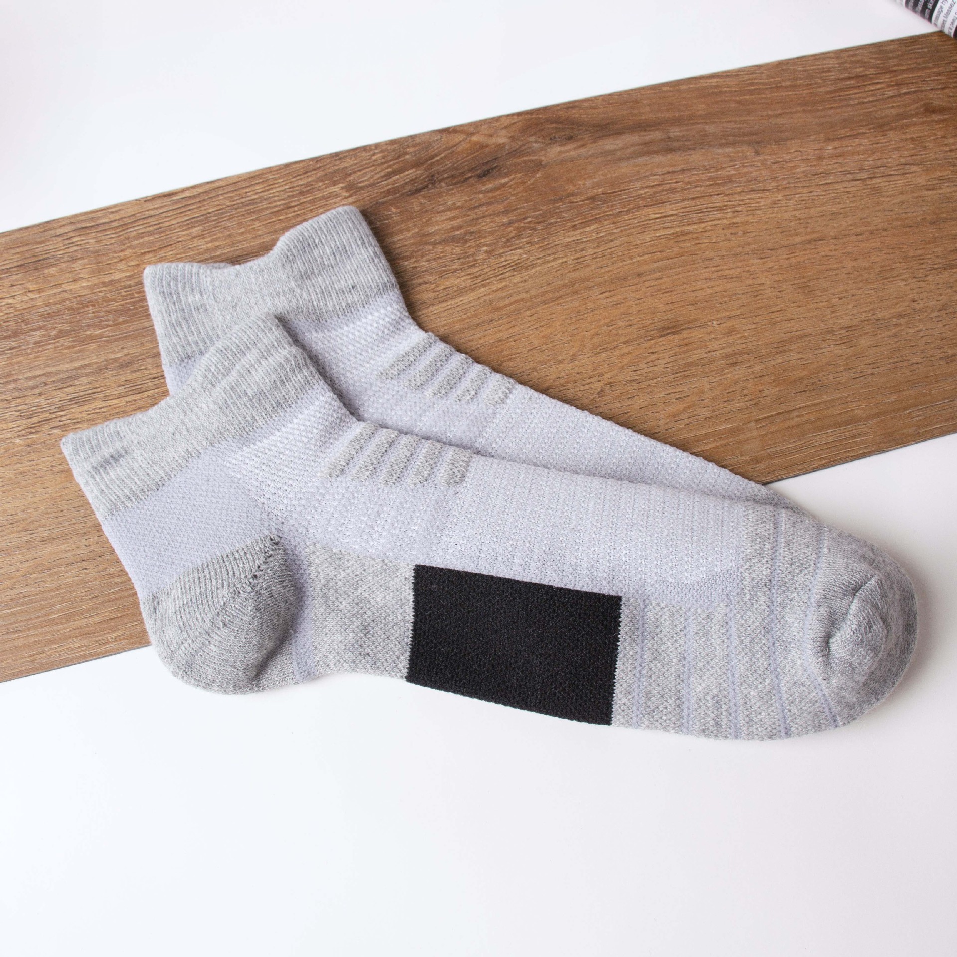 Calcetines deportivos para hombres engrosados Calcetines de tobillo inferior de toalla Calcetines antifricción para correr Calcetines de baloncesto de élite