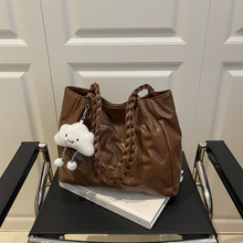 ���s�ٴ����������Ů2025�¿��ﶬ�r���ް����ذ�С��ͨ�چμ��