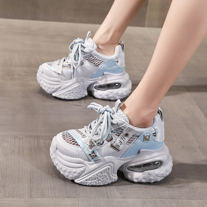 Giày sneaker nữ đế dày tăng chiều cao lưới thoáng khí phong cách thể thao — xám xanh