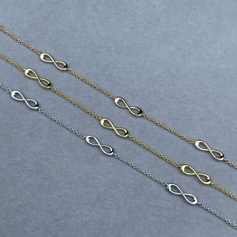 High-end small single-chain infinity symbol bracelet, European and American light luxury versatile figure-eight pendant, versatile and fashionable hand accessory High-end small single-chain infinity symbol bracelet, European and American light luxury versatile figure-eight pendant, versatile and fashionable hand accessory