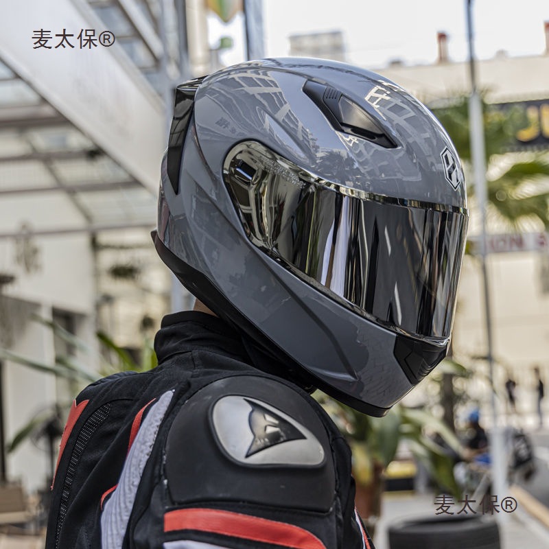 HNJ Motorcycle Helmet High-Value Couple Safety Helmet Four Seasons Bluetooth Full Helmet