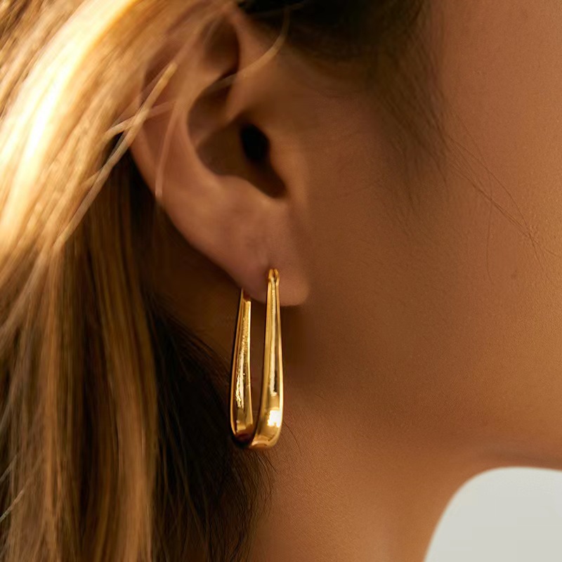 1 Pair Vintage Style Simple Style U Shape Plating Copper 18k Gold Plated Hoop Earrings display picture 1