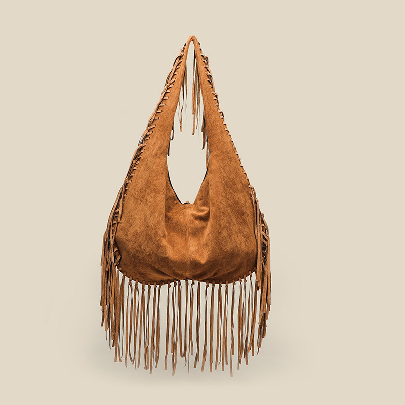 Bolso de mujer de un solo hombro de tendencia de media luna de borla de gran capacidad Bolso de bola de masa retro de terciopelo de piel de venado de mensajero simple casual