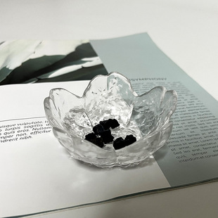 Japanese Style Trick Gold Transparent Glass Hammer Sakura Dish Dish Dish Seasoning Dish Ins Light Luxury Small Dish Phnom Penh