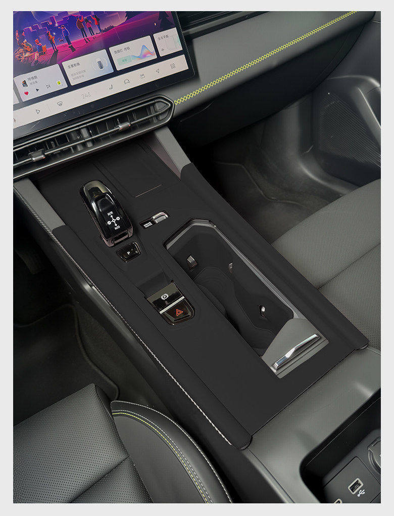 Suitable for Lynk & Co 03 Center Console Silicone Mat, Gear Shift Cup Mat, Car Door Window Panel Protective Mat, Decorative Accessories