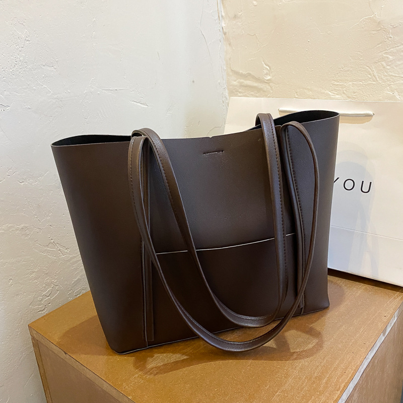 Bolsa de gran capacidad simple para mujeres 2022 otoño y invierno nueva moda universitaria bolsa de hombro bolsa de mano bolsa de mano