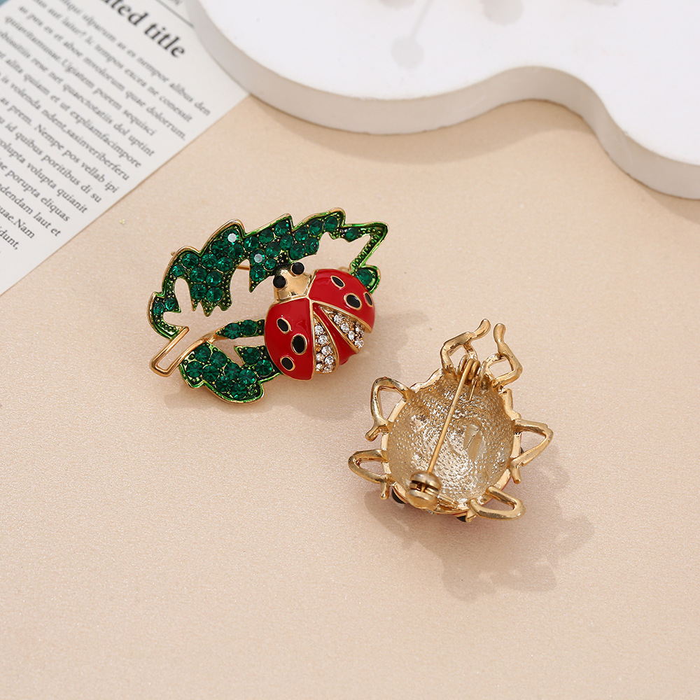 Unisex Gender Elegant Cute Pin Insect Alloy Zircon Unisex Brooches