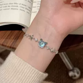 项链;耳钉;手链