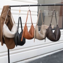 头层牛皮女包轻奢小众饺子包2025新款斜挎包高级感单肩包大容量潮