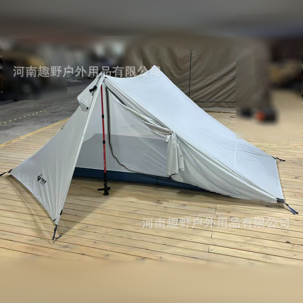 밝은 회색 파란색