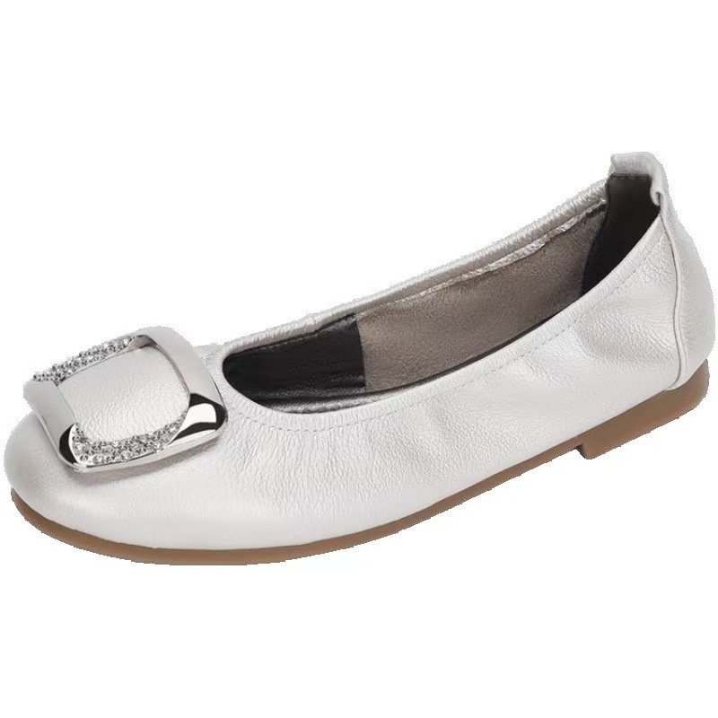 Zapatos de mujer con un pedaleado de cuatro estaciones zapatos de una sola sola superficie suave no se cansa zapatos de madre con suela plana zapatos de cuero de mediana edad zapatos de mujer