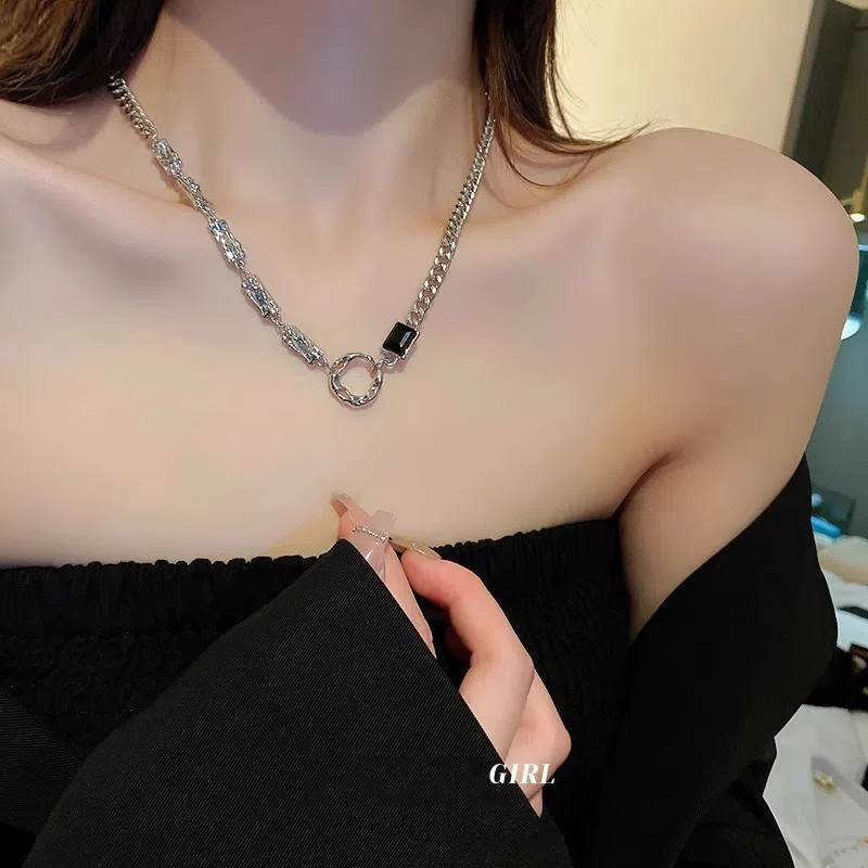 B4856#Collier diamant noir irrégulier