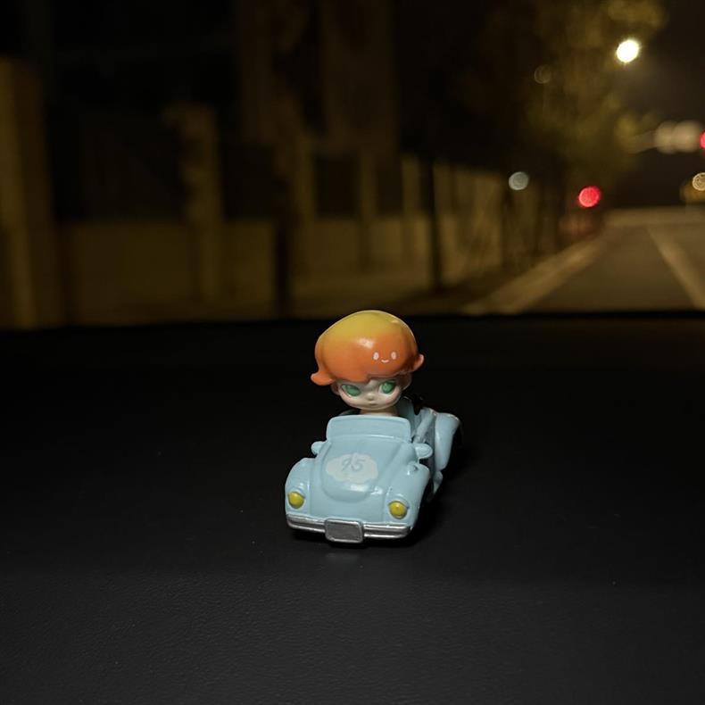 Bubble Mart Dimoo Cute Figurine Car Dashboard Display Decoration Today's Friday Series