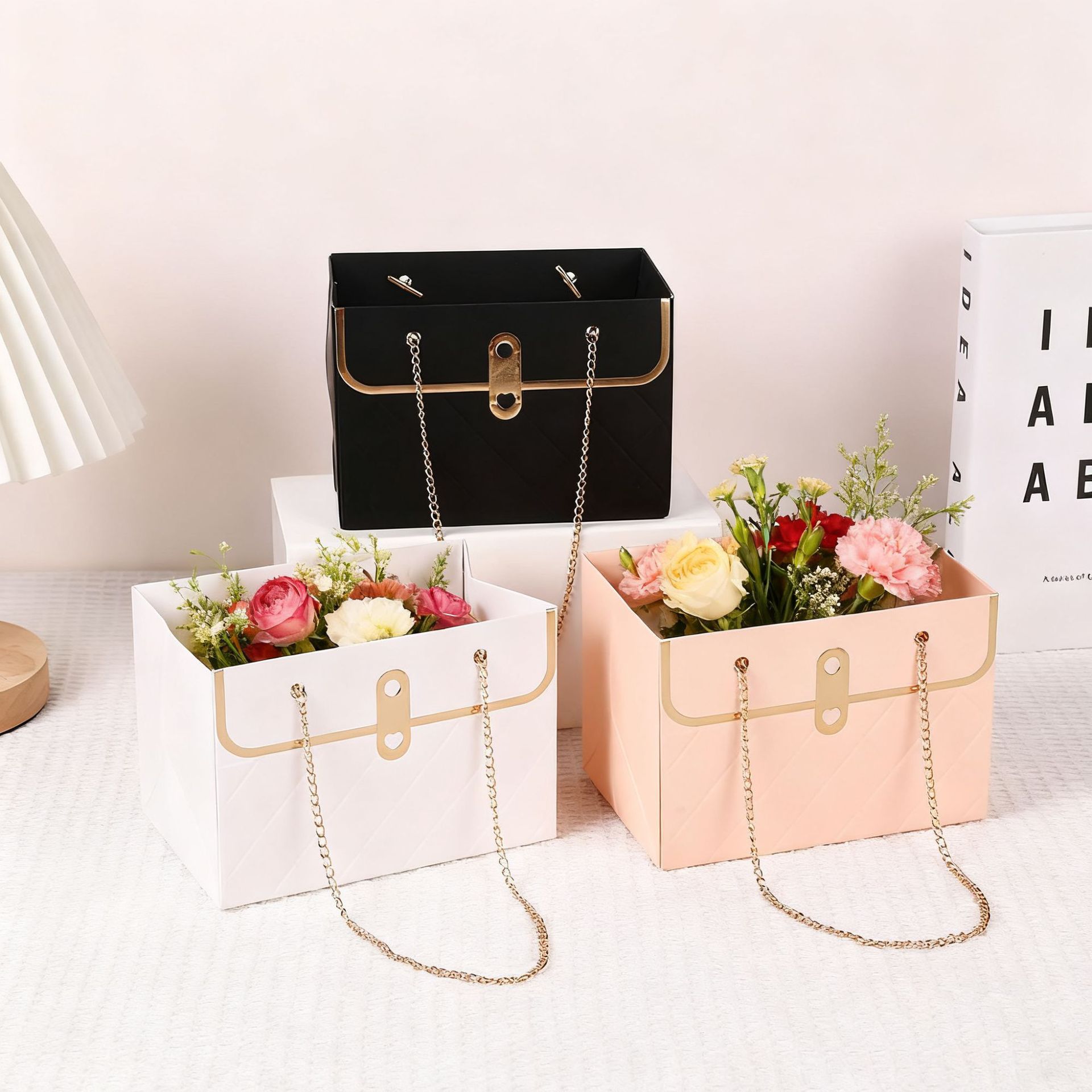 鲜花手提袋高级感方形礼品袋创意小香风金属手提包装鲜花礼品袋子