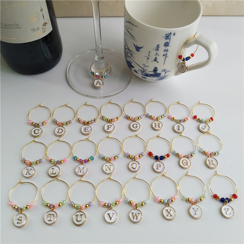 跨境新款酒杯标记区分器酒杯环滴油26个英文字母双面吊坠挂件个性