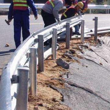 重庆道路护栏板喷塑波形板乡村道路波形护栏板二波高速公路防撞栏