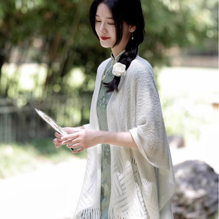 清新空调房百搭经典薄款披肩女镂空流苏时尚外搭旗袍白色斗篷|undefined