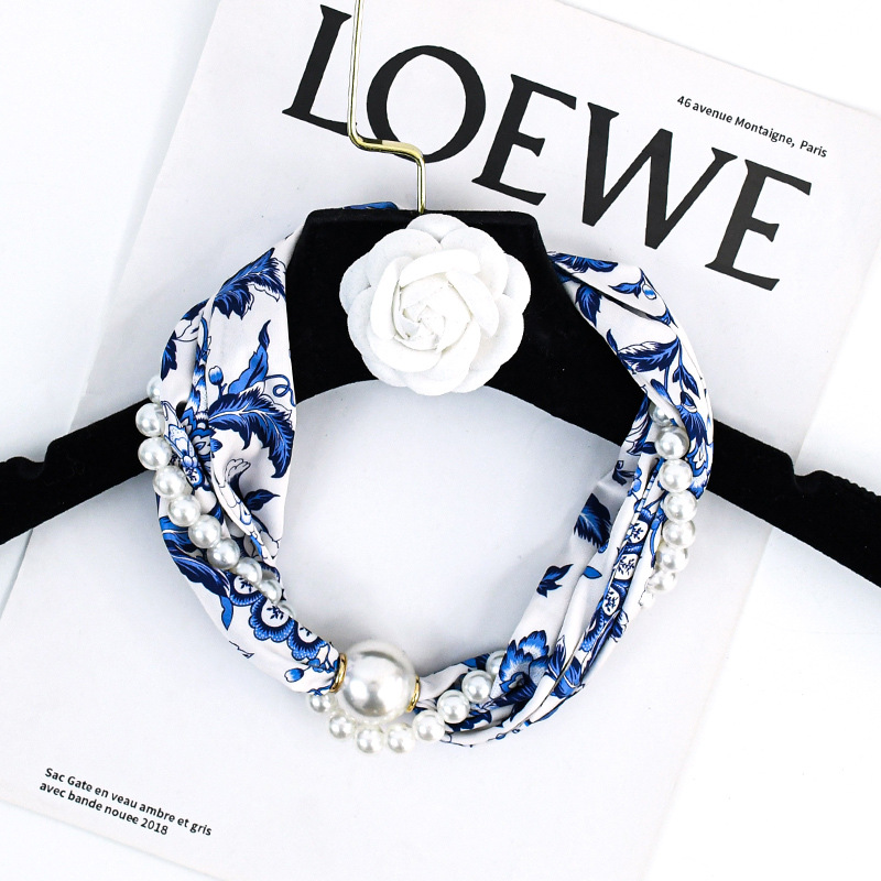 Nueva versión coreana de nicho de alto nivel de perlas hebilla de succión collar de perlas bufandas de seda versátil bufandas de seda