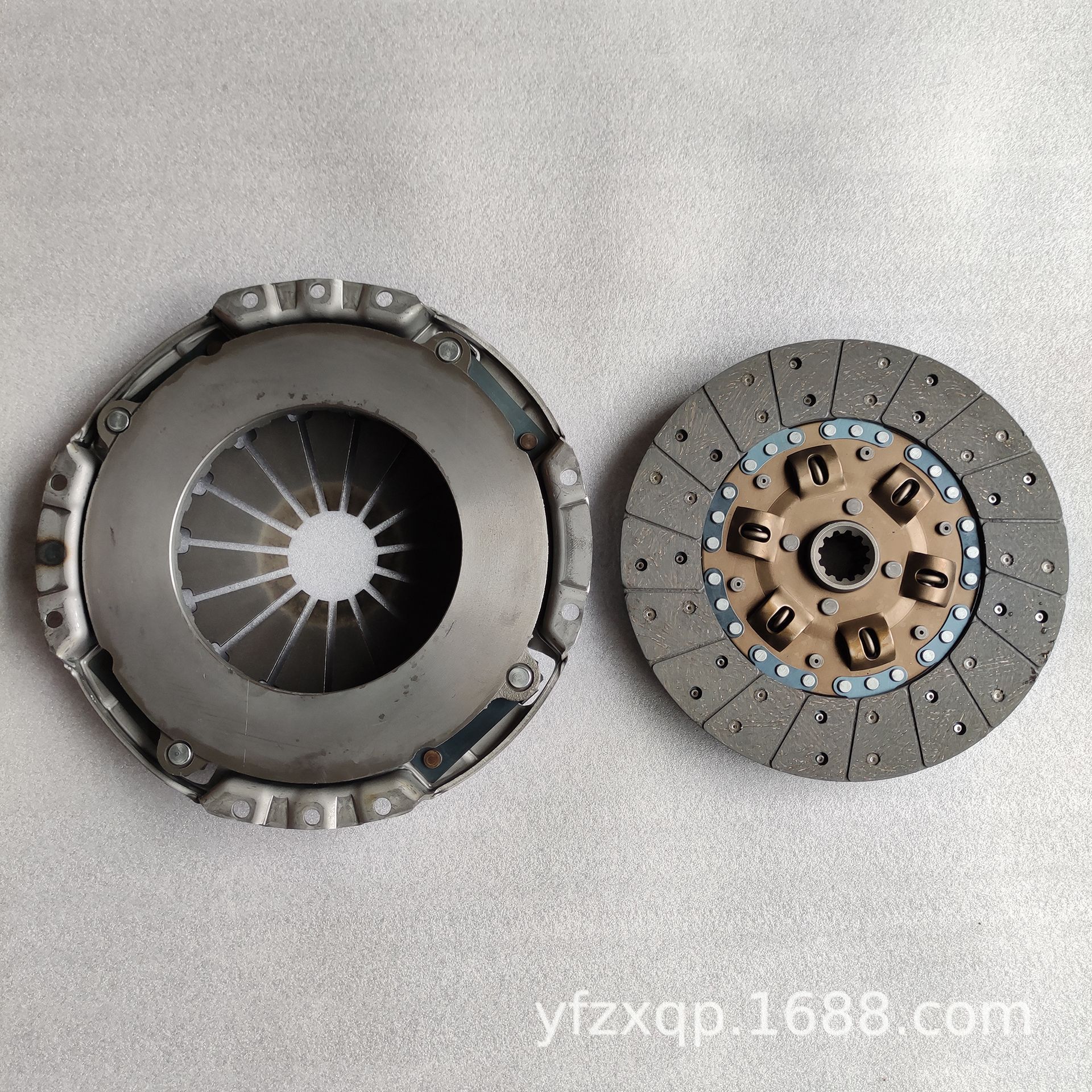 日野W04C离合器片 压盘 300MM 离合片14T HND