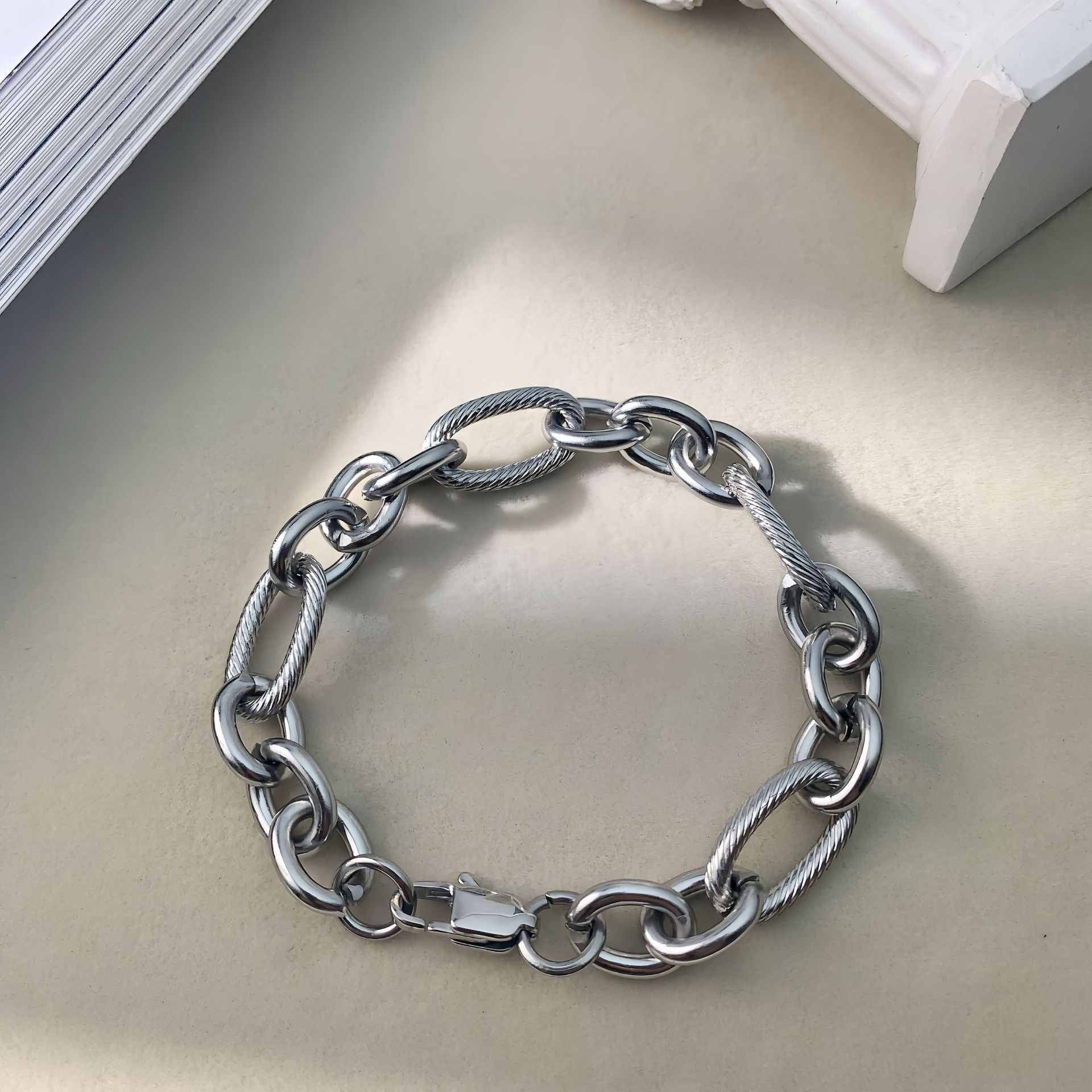 스틸 컬러 폭 8MM 체인 길이 17cm [일본 버클]