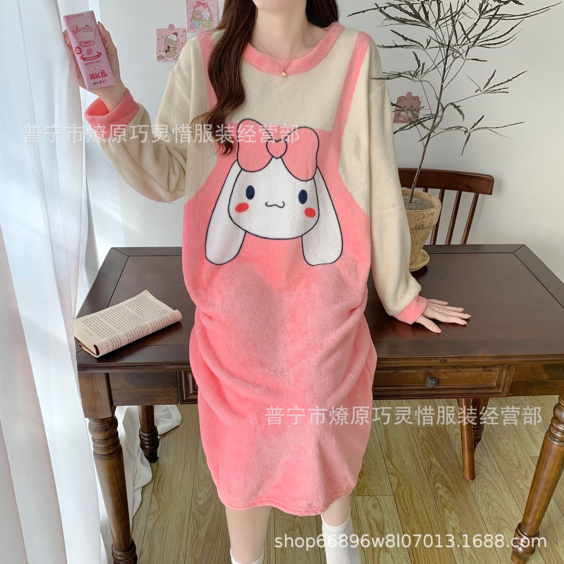 Pijamas de mujeres otoño invierno de franela lindo dibujo animado 2024 nuevo coral de lana gruesa falda cálida ropa para el hogar