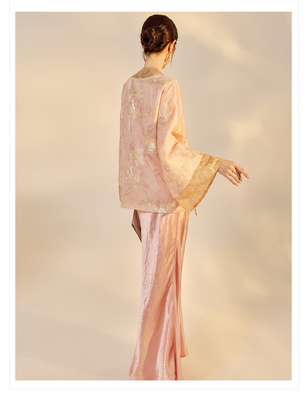 Áo khoác cardigan nữ phong cách Trung Hoa retro thêu hoa cột dây — hồng chi tiết 16
