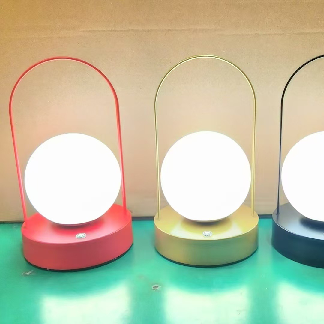 Lámpara de escritorio portátil creativa dormitorio lámpara de cabezal de cama sala de bodas un par de lámparas rojas brillanes regalos de boda luz de atmósfera