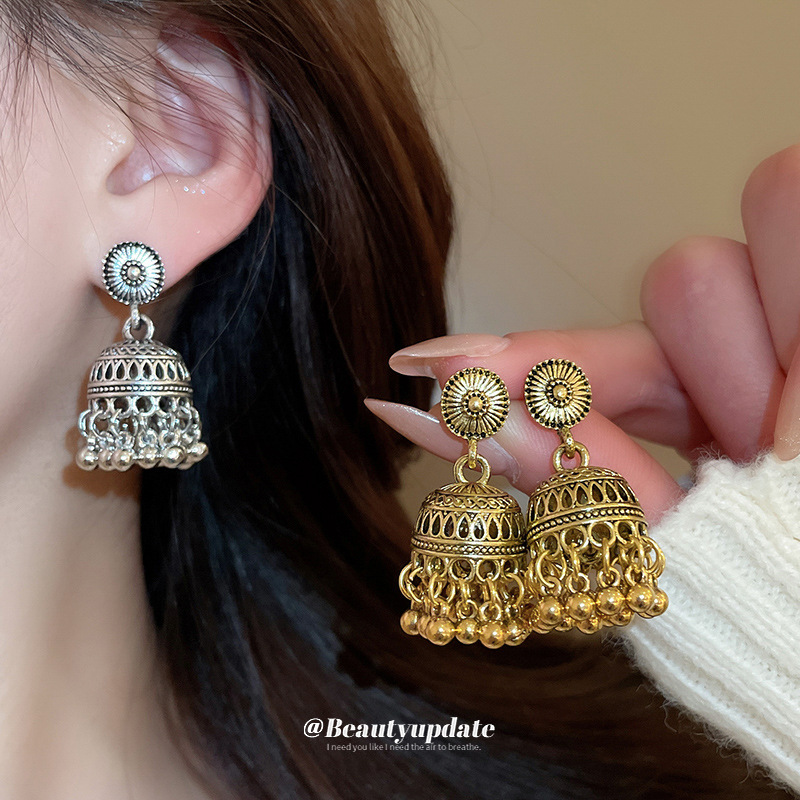 Aguja de plata, campana vintage, pendientes de borlas talladas, pendientes de temperamento de moda, pendientes de mujer, lujo ligero, sentido de alta gama